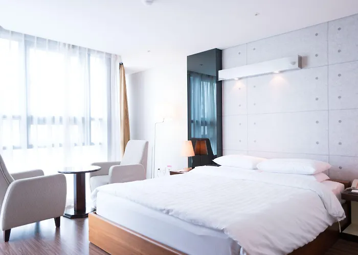 Sunset Hotel 3*