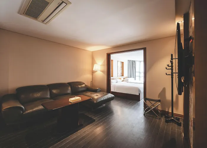 Sunset Hotel 3*